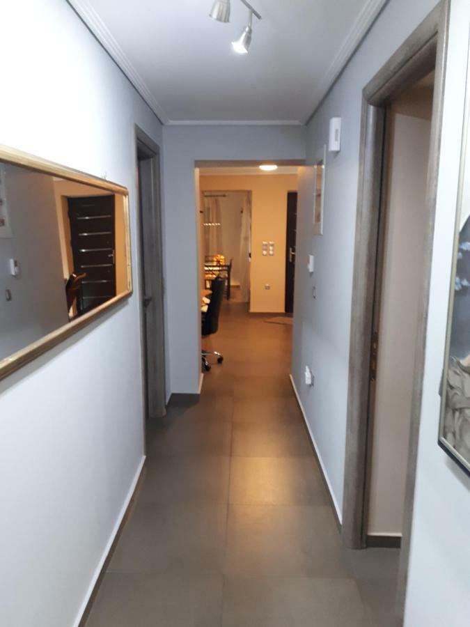 Modern Residence In The Center Of Trikala Exteriör bild