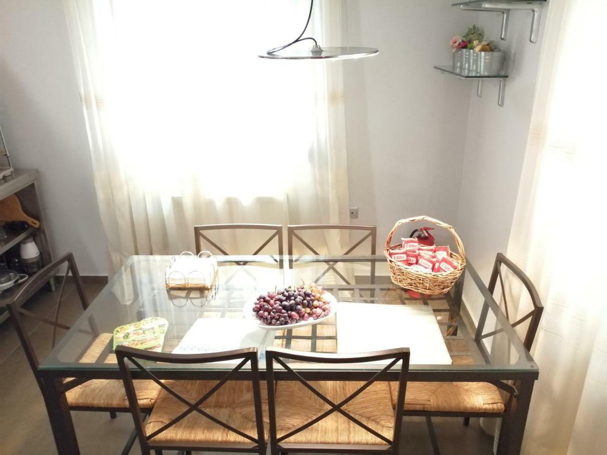 Modern Residence In The Center Of Trikala Exteriör bild